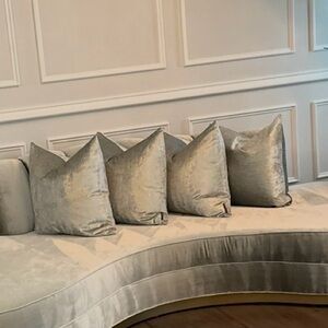 SET OF 4 SOHO STUDIO OILLOW  cases Velvet with gold